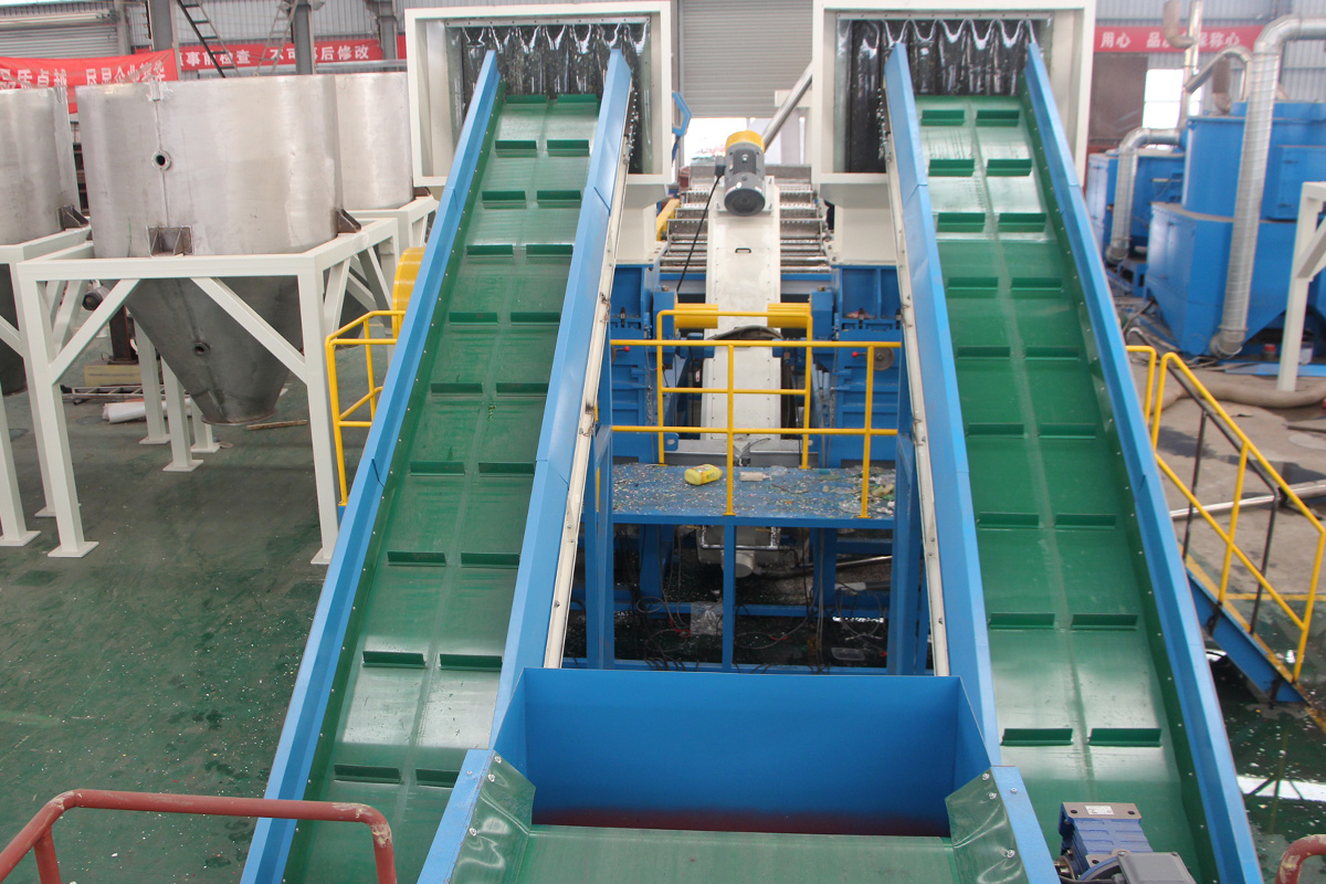 bottle-brick-conveyor